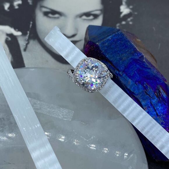 Rhodium Brass High Grade Cubic Zirconia Ring Sizes 9 & 10 - Picture 5 of 8